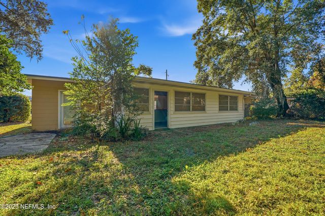 2324 BUTTONWOOD Drive, Jacksonville, FL 32216