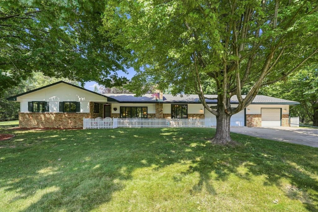 12199 Robin Road N, Maple Grove, MN 55369 — exterior