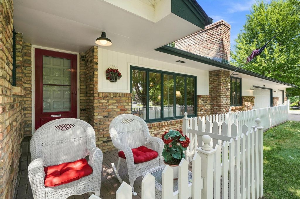 12199 Robin Road N, Maple Grove, MN 55369 — photo 2