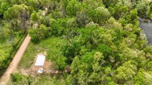 8785 St. George Road, Hartville, MO 65667