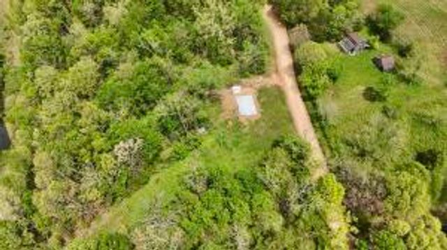 8785 St. George Road, Hartville, MO 65667