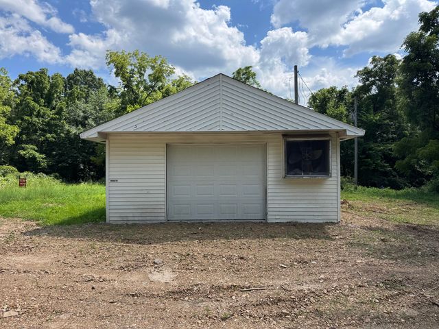 8785 St. George Road, Hartville, MO 65667