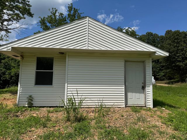 8785 St. George Road, Hartville, MO 65667