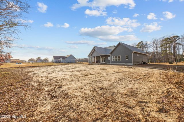 98 E Morning Glory Drive, Arapahoe, NC 28510