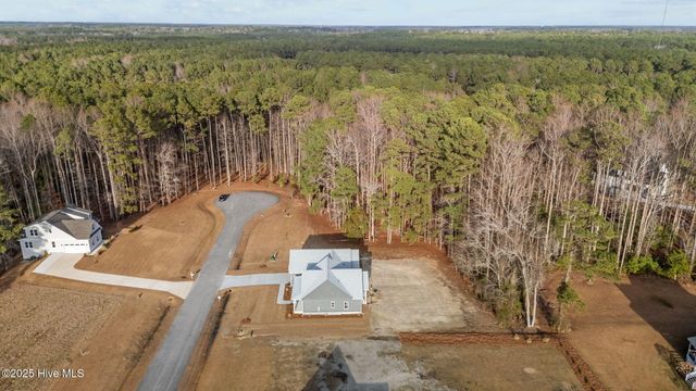 98 E Morning Glory Drive, Arapahoe, NC 28510