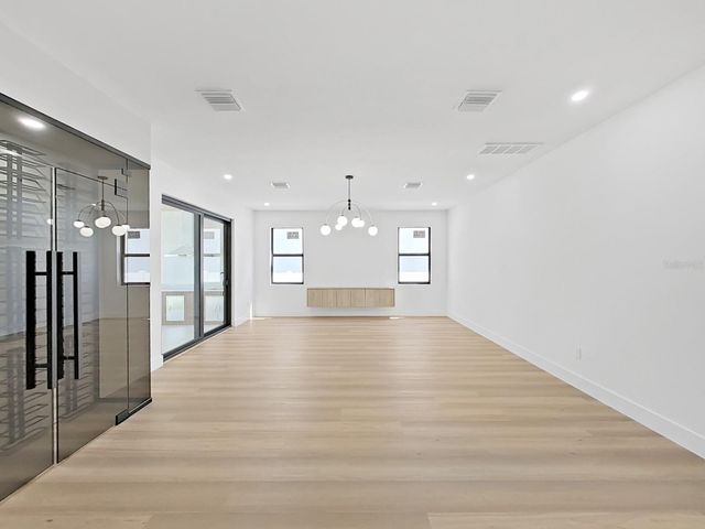 1505 W GRACE STREET, Tampa, FL 33607