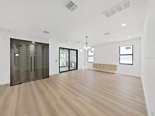 1505 W GRACE STREET, Tampa, FL 33607