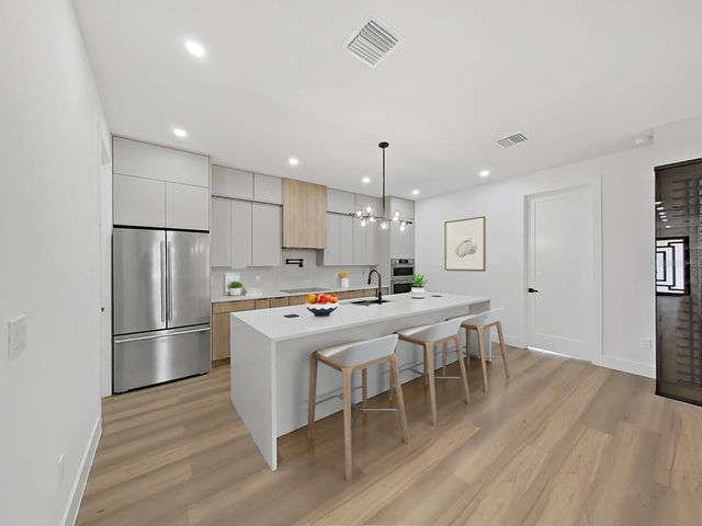 1505 W GRACE STREET, Tampa, FL 33607