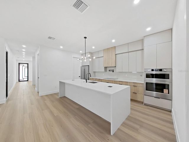 1505 W GRACE STREET, Tampa, FL 33607
