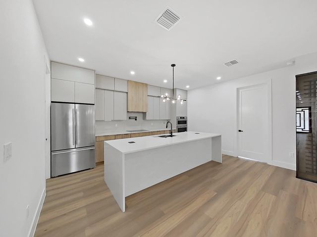 1505 W GRACE STREET, Tampa, FL 33607