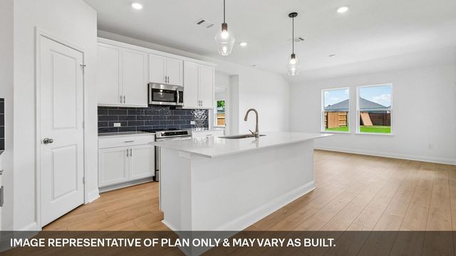 228 Rivers Edge DR, Georgetown, TX 78628