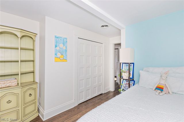 26 Water Street, Chagrin Falls, OH 44022