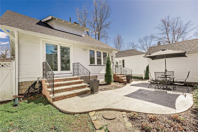 26 Water Street, Chagrin Falls, OH 44022