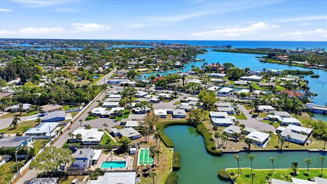 215 FAIR WINDS DRIVE 215, Nokomis, FL 34275