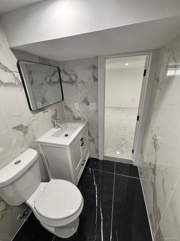 122-21 Long Street, Jamaica, NY 11434