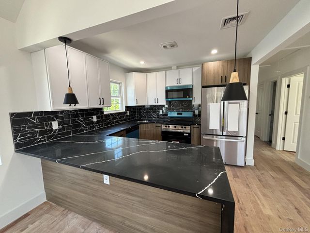 122-21 Long Street, Jamaica, NY 11434