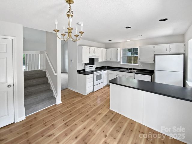 9121 Charminster Court, Charlotte, NC 28269