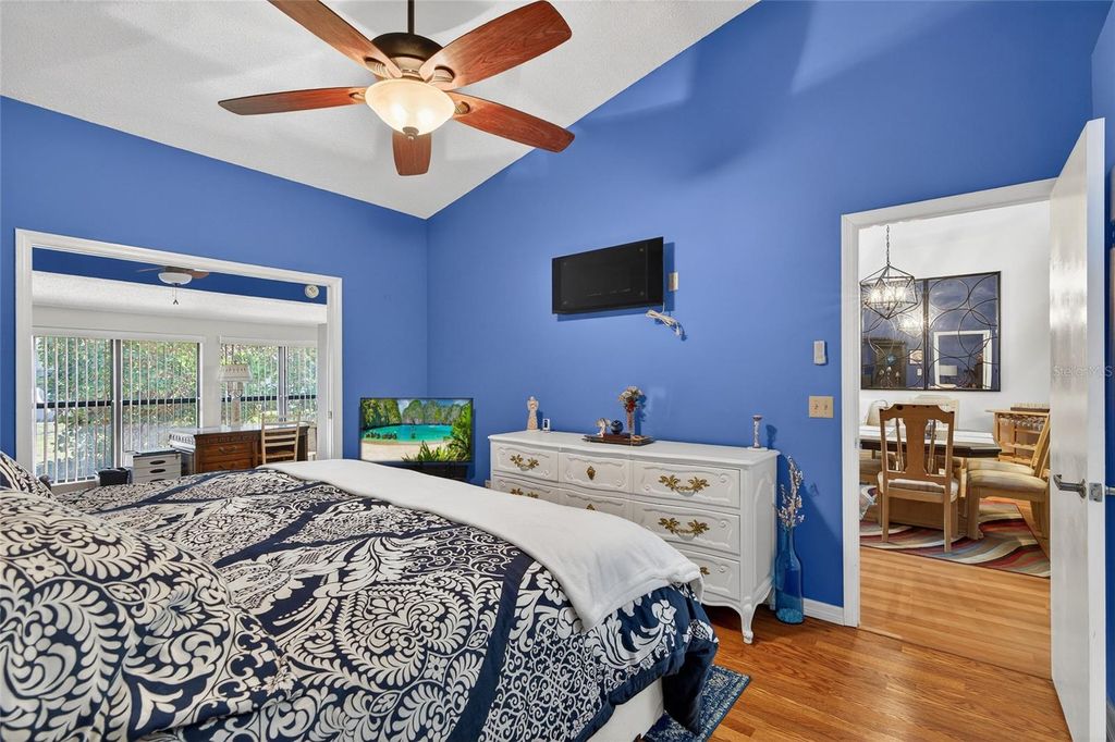 Image 20 of property listing at 1539 REBECCA LANE, Dunedin, FL 34698