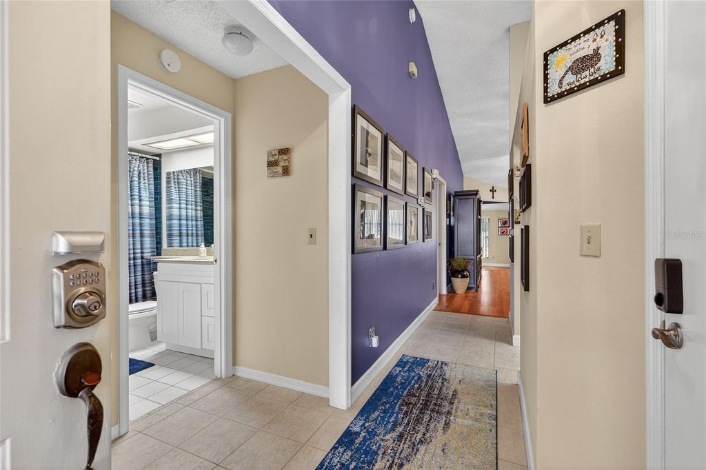 Image 3 of property listing at 1539 REBECCA LANE, Dunedin, FL 34698