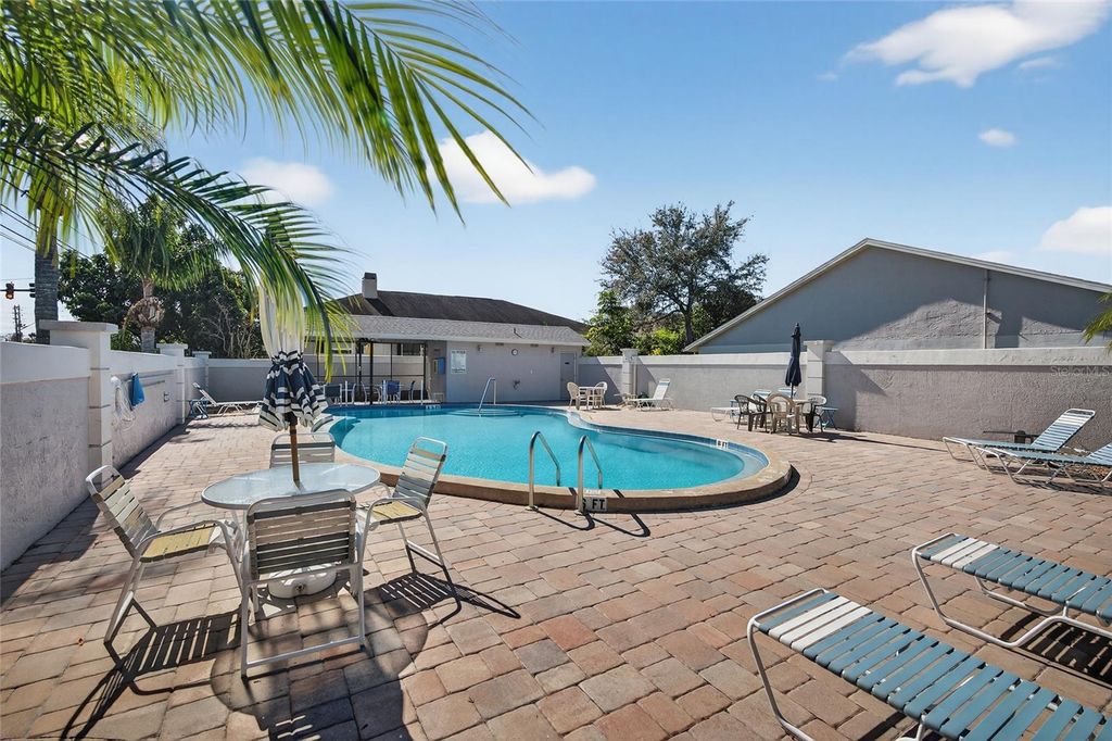 Image 30 of property listing at 1539 REBECCA LANE, Dunedin, FL 34698