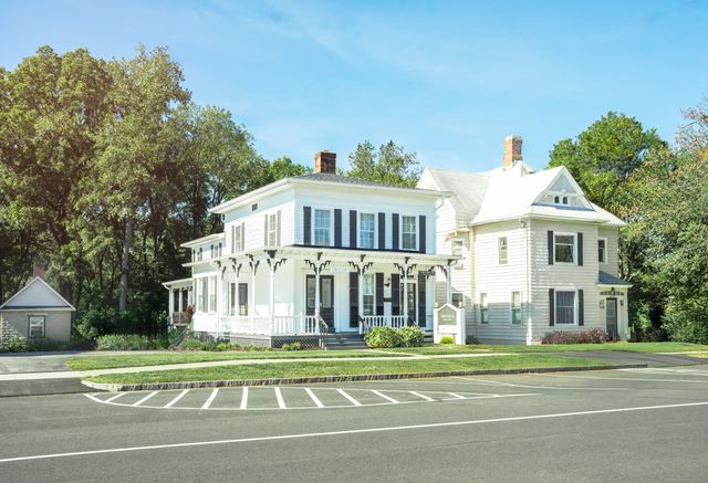 2239 Main Street 2nd Floor, Glastonbury, CT 06033