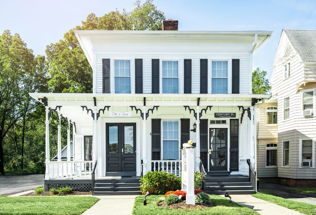 2239 Main Street 2nd Floor, Glastonbury, CT 06033