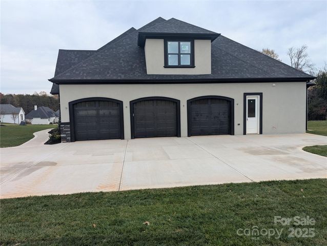 110 Hunts Landing Drive, Mooresville, NC 28117