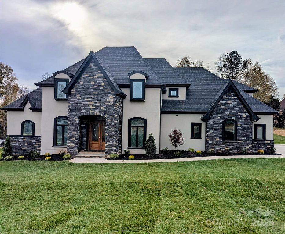 110 Hunts Landing Drive, Mooresville, NC 28117