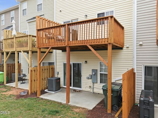 3022 Winding Waters Way, Raleigh, NC 27614