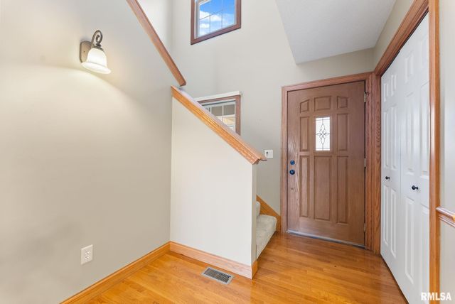 9933 123rd Street, Davenport, IA 52804