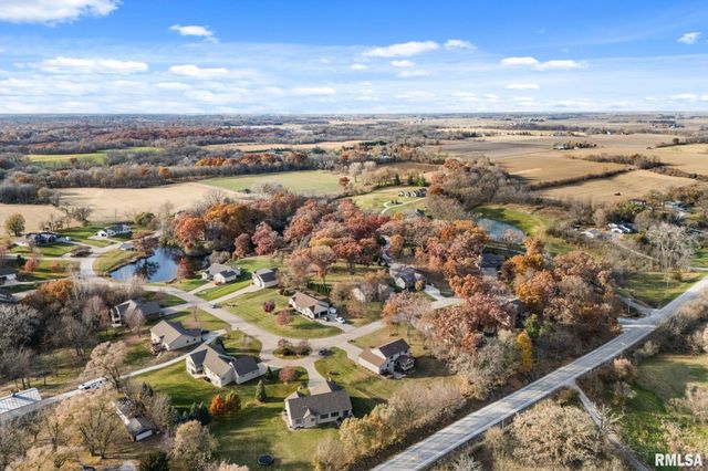 9933 123rd Street, Davenport, IA 52804