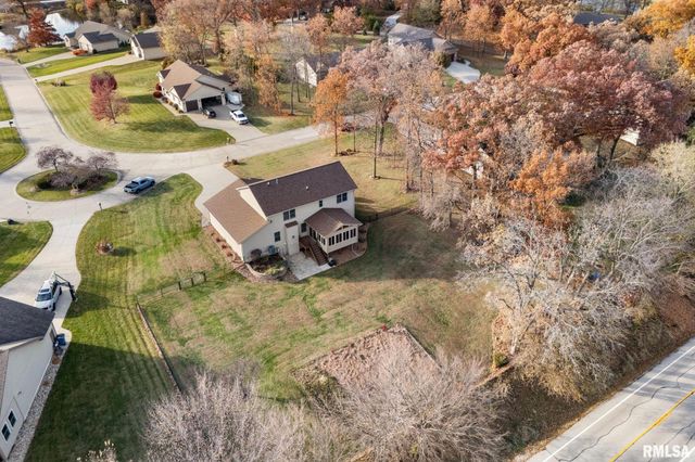 9933 123rd Street, Davenport, IA 52804