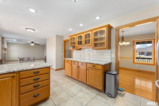 9933 123rd Street, Davenport, IA 52804