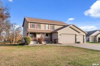 9933 123rd Street, Davenport, IA 52804