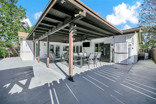 13416 SW 108th St Cir N, Miami, FL 33186