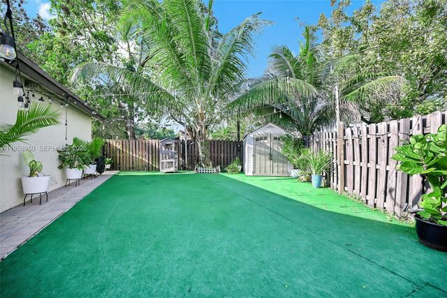 13416 SW 108th St Cir N, Miami, FL 33186