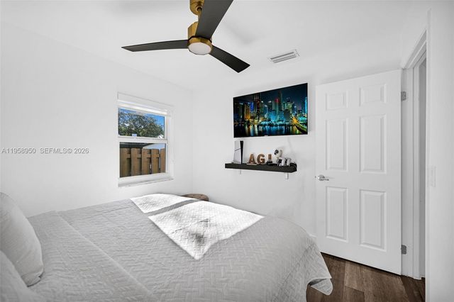 13416 SW 108th St Cir N, Miami, FL 33186