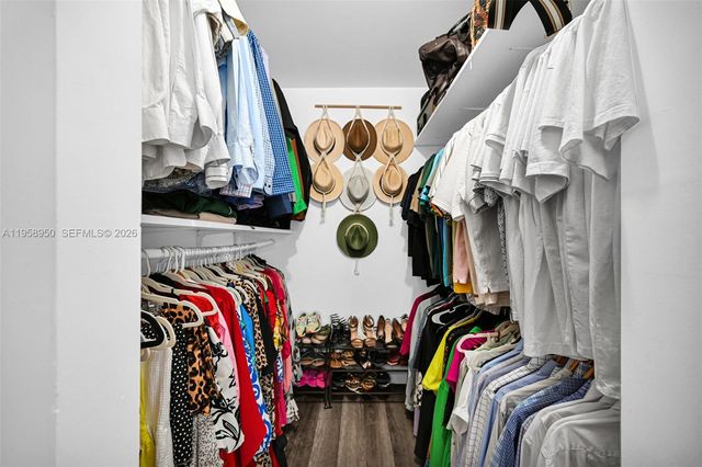 13416 SW 108th St Cir N, Miami, FL 33186