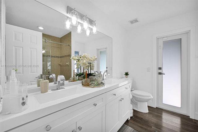 13416 SW 108th St Cir N, Miami, FL 33186