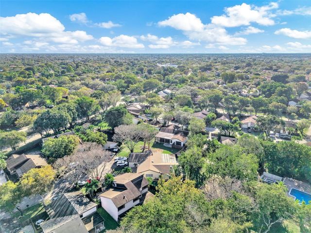 13416 SW 108th St Cir N, Miami, FL 33186