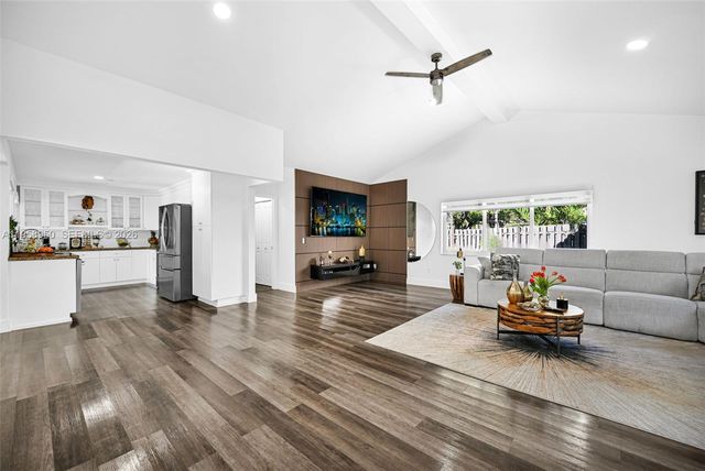 13416 SW 108th St Cir N, Miami, FL 33186