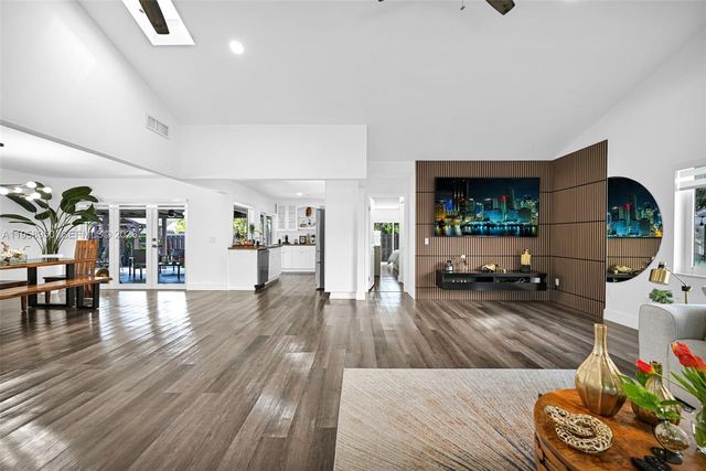 13416 SW 108th St Cir N, Miami, FL 33186