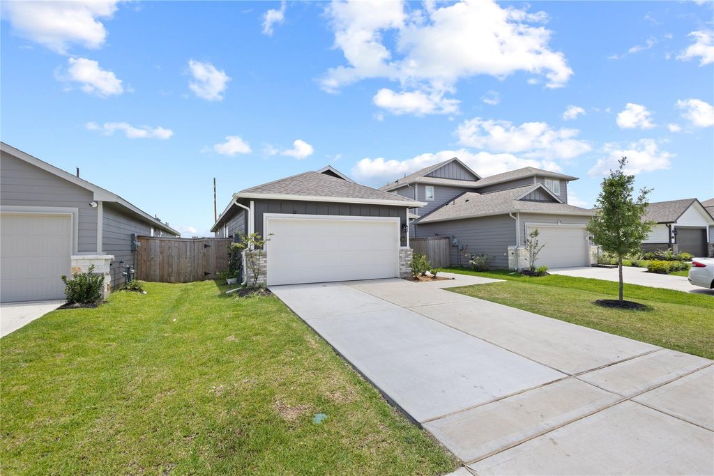 2619 Cactus Ranch Lane, Crosby, TX 77532