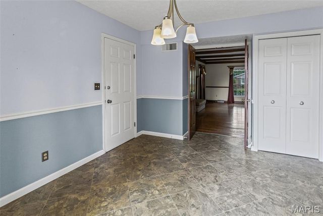1011 Richard Drive, Godfrey, IL 62035