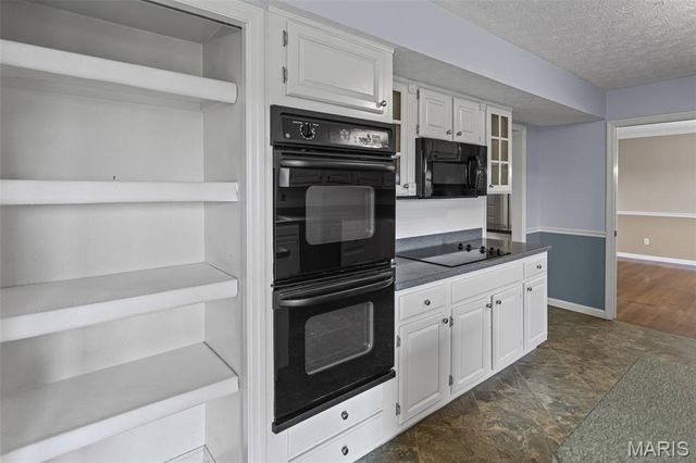 1011 Richard Drive, Godfrey, IL 62035
