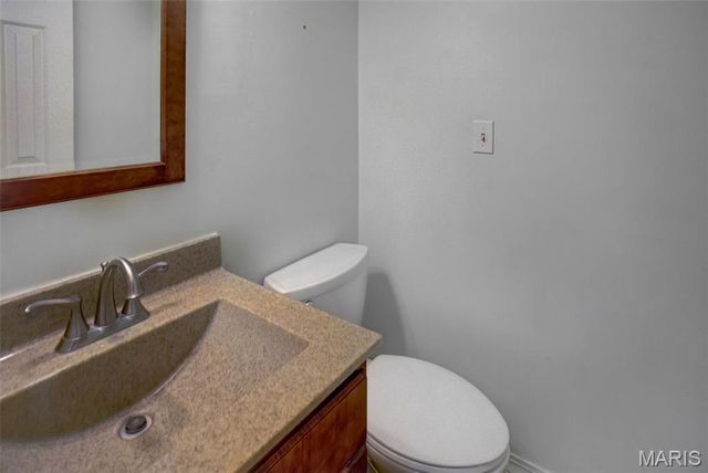 1011 Richard Drive, Godfrey, IL 62035