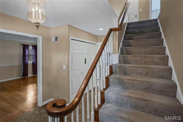 1011 Richard Drive, Godfrey, IL 62035
