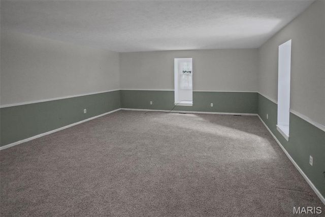 1011 Richard Drive, Godfrey, IL 62035