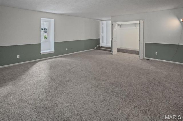 1011 Richard Drive, Godfrey, IL 62035
