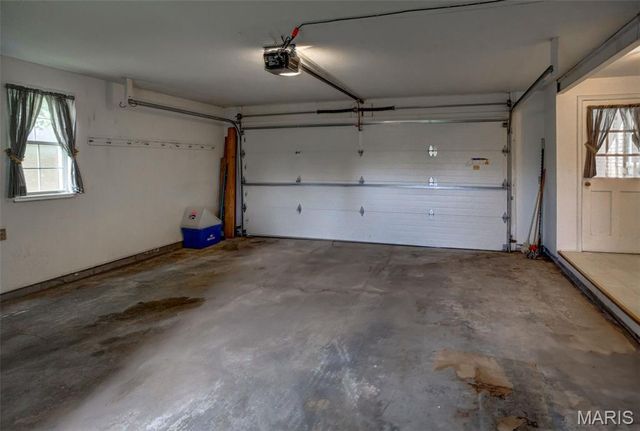1011 Richard Drive, Godfrey, IL 62035